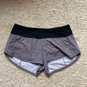 Lululemon Speed Up Shorts Size 4 2.5”